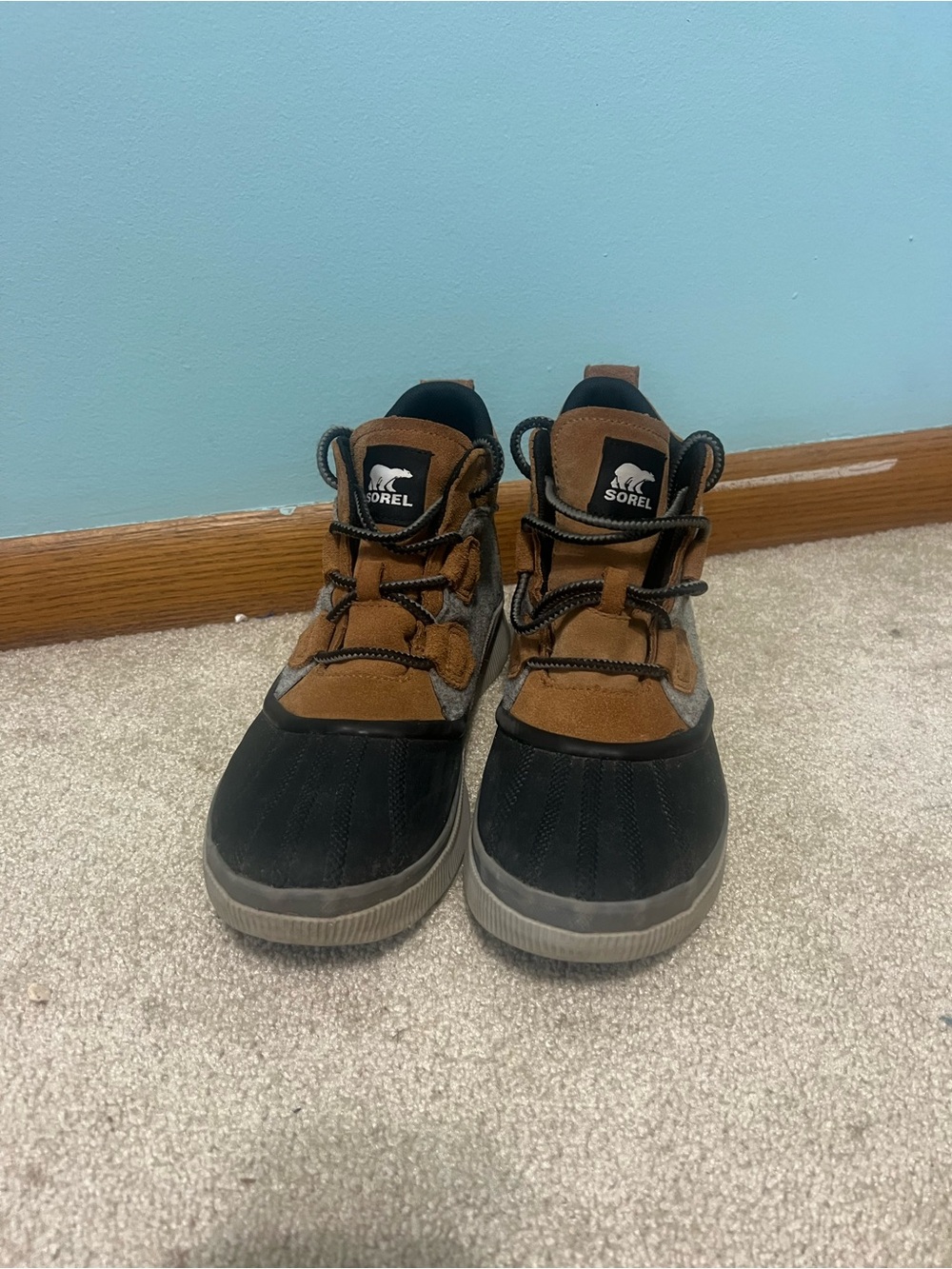 Sorel women’s Brown and Black Waterproof Lace-Up Winter Boots